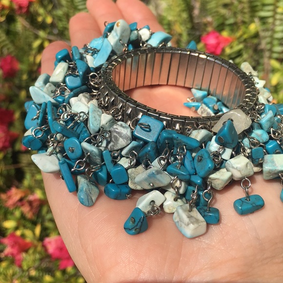 Beautiful turquoise beaded bracelet. - Picture 5 of 6